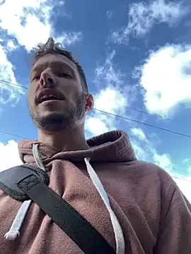 charl-5 online show from October 13, 2025, 1:11 pm