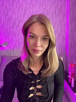 miss veroNika online show from May 7, 2026, 3:23 am