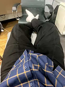 Yammy AssHole online show from October 19, 2025, 7:25 pm