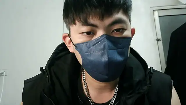 bigbb101011 online show from January 6, 2026, 1:15 pm