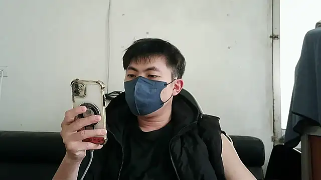 bigbb101011 online show from January 11, 2026, 5:34 am