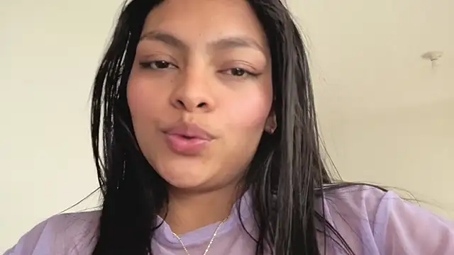 Snapshot of Candela___ chatting on April 5, 2026, 7:11 pm Candela online show from April 5, 2026, 7:11 pm