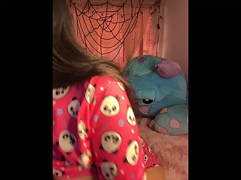 emma fiore4  online show from October 14, 2025, 1:12 pm