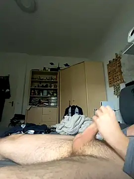 xmilolivex online show from December 21, 2025, 1:18 pm