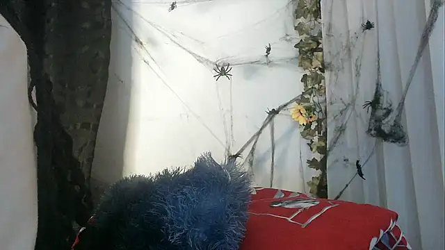 angelainparis28 online show from October 14, 2025, 6:03 am