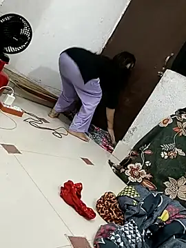 Snapshot of hiddennisha chatting on October 18, 2025, 1:56 pm hiddennisha online show from October 18, 2025, 1:56 pm