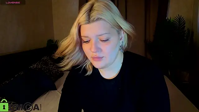 Snapshot of Michele_Greenn chatting on July 5, 2026, 12:50 am Michele Greenn online show from July 5, 2026, 12:50 am
