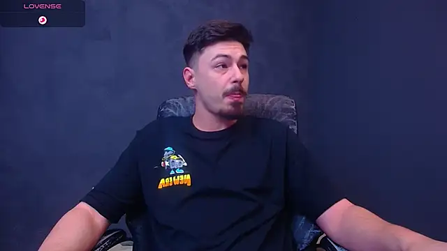 EnzoRace online show from November 30, 2025, 5:55 am