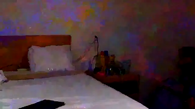 SparklesB1tch online show from November 23, 2025, 11:32 am