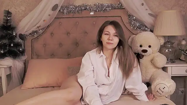 VeraHaze online show from December 22, 2025, 2:41 am