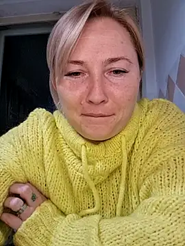 Snapshot of Xseniy chatting on October 9, 2025, 9:02 pm Xseniy online show from October 9, 2025, 9:02 pm