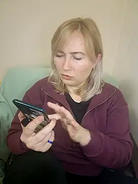 Snapshot of Xseniy chatting on October 13, 2025, 7:36 pm Xseniy online show from October 13, 2025, 7:36 pm