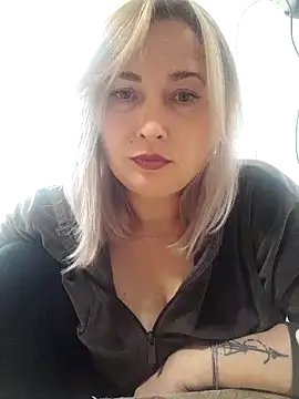 Snapshot of Xseniy chatting on October 27, 2025, 2:21 pm Xseniy online show from October 27, 2025, 2:21 pm