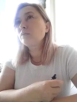 Snapshot of Xseniy chatting on November 1, 2025, 11:56 am Xseniy online show from November 1, 2025, 11:56 am