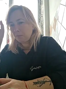 Snapshot of Xseniy chatting on November 9, 2025, 9:51 am Xseniy online show from November 9, 2025, 9:51 am