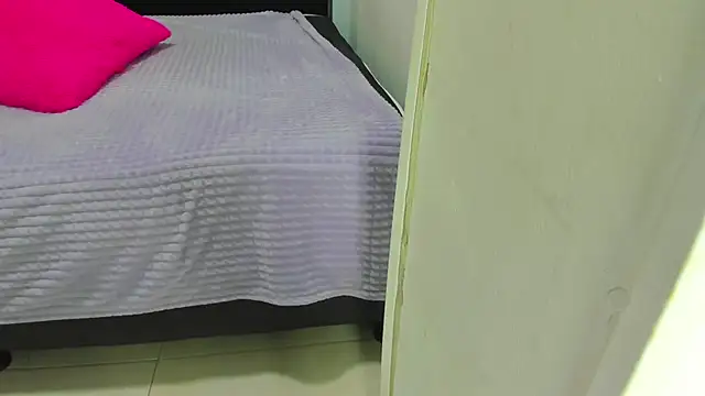 iisabella noa online show from October 2, 2025, 12:56 pm