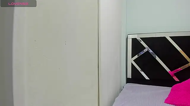 iisabella noa online show from October 21, 2025, 1:45 pm