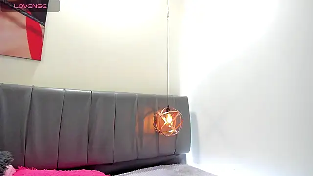 iisabella noa online show from July 8, 2026, 12:42 pm