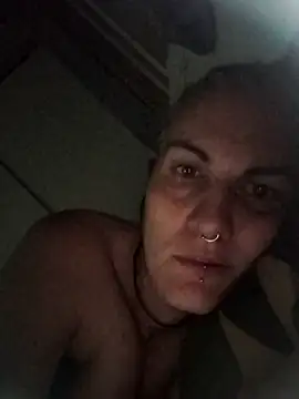 est 82 online show from September 16, 2025, 8:10 pm