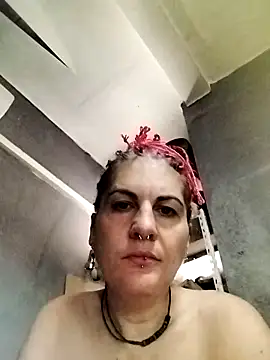 est 82 online show from October 2, 2025, 9:05 am