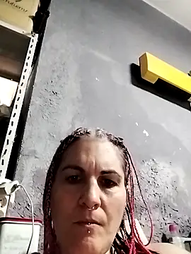 est 82 online show from October 7, 2025, 11:18 am