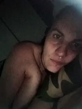 est 82 online show from October 20, 2025, 9:26 pm