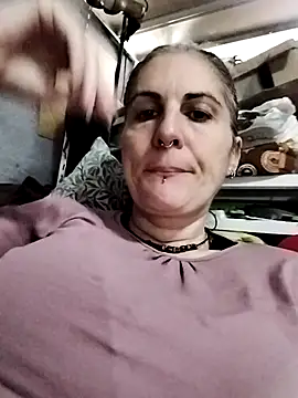 est 82 online show from October 28, 2025, 11:14 am