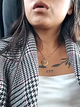 LunaHot 777 online show from October 27, 2025, 8:35 pm