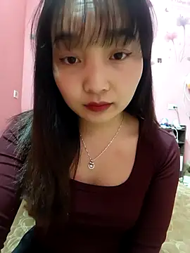 NguyenMyy online show from February 9, 2026, 4:27 am