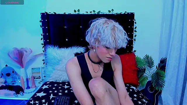 Cooperrosscute233 online show from November 9, 2025, 12:53 am