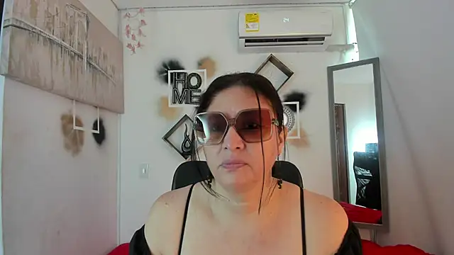 Snapshot of tatiana_sofiaa chatting on September 10, 2025, 1:22 pm tatiana sofiaa online show from September 10, 2025, 1:22 pm