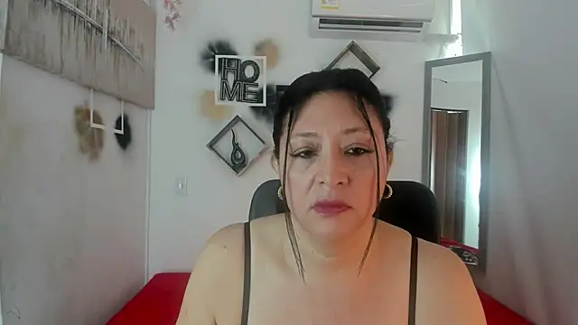 Snapshot of tatiana_sofiaa chatting on October 7, 2025, 1:30 pm tatiana sofiaa online show from October 7, 2025, 1:30 pm