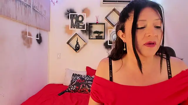 Snapshot of tatiana_sofiaa chatting on October 15, 2025, 1:00 pm tatiana sofiaa online show from October 15, 2025, 1:00 pm