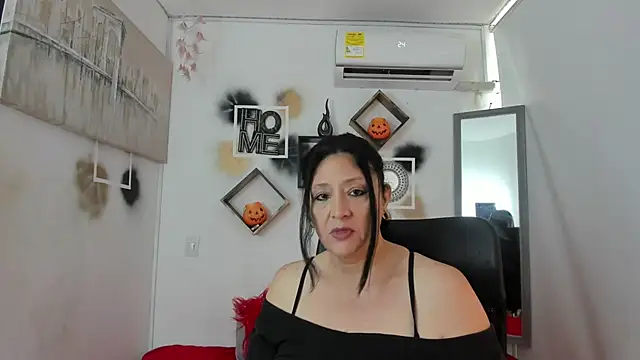 Snapshot of tatiana_sofiaa chatting on October 21, 2025, 1:23 pm tatiana sofiaa online show from October 21, 2025, 1:23 pm