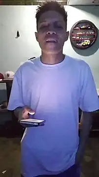 Snapshot of elinnki chatting on May 6, 2026, 8:14 pm elinnki online show from May 6, 2026, 8:14 pm
