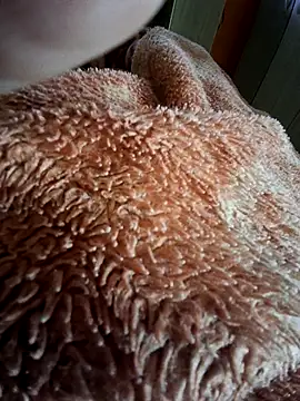 Annyloira online show from July 26, 2026, 5:53 pm