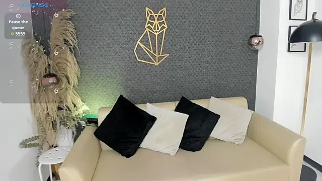 vane vixen online show from September 24, 2025, 7:39 pm