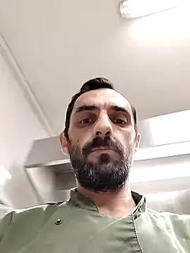 hotmen83 online show from October 17, 2025, 5:04 pm