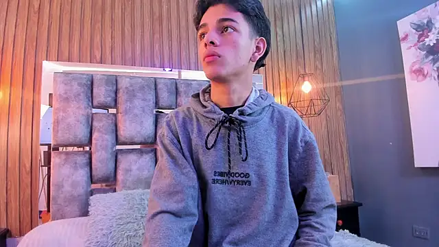 owen  johnson online show from November 10, 2025, 12:04 pm