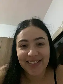 Snapshot of IvettSt_ chatting on April 8, 2026, 3:28 am IvettSt online show from April 8, 2026, 3:28 am