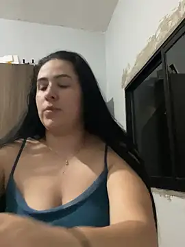 Snapshot of IvettSt_ chatting on June 19, 2026, 4:28 am IvettSt online show from June 19, 2026, 4:28 am