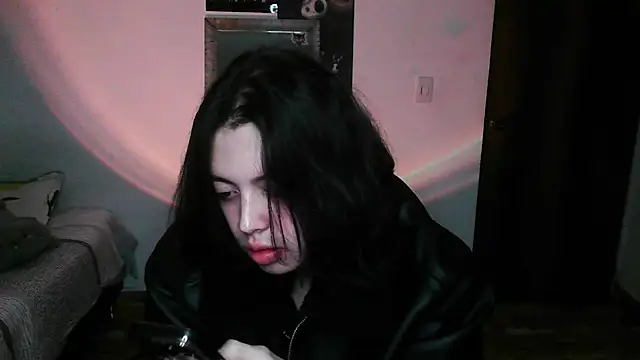 Snapshot of Deny__v chatting on April 16, 2026, 2:45 am Deny v online show from April 16, 2026, 2:45 am