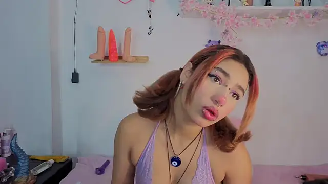 zoelight18 online show from October 27, 2025, 10:19 am