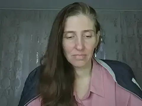 Snapshot of CandiCole chatting on October 16, 2025, 5:19 am CandiCole online show from October 16, 2025, 5:19 am