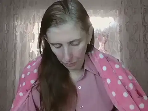 Snapshot of CandiCole chatting on October 28, 2025, 5:22 am CandiCole online show from October 28, 2025, 5:22 am