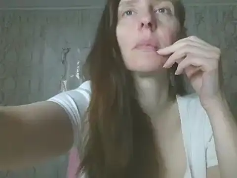 CandiCole online show from November 17, 2025, 5:46 am