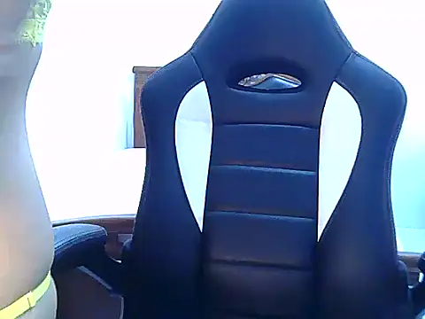 Snapshot of lovelynie123 chatting on September 21, 2025, 9:05 pm lovelynie123 online show from September 21, 2025, 9:05 pm