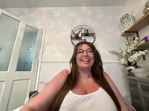 BuxomKitty BBW online show from May 15, 2026, 2:13 pm