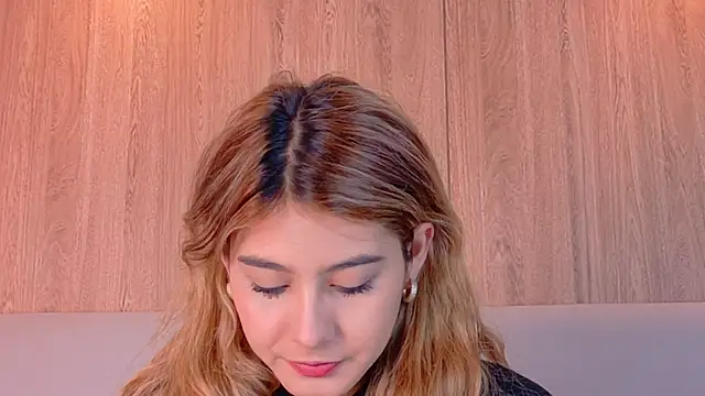 Snapshot of ZoehAngel chatting on July 21, 2026, 11:23 am ZoehAngel online show from July 21, 2026, 11:23 am