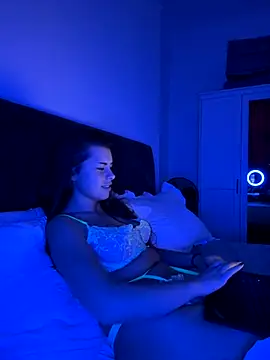 Snapshot of AlitaNova chatting on October 16, 2025, 1:56 pm AlitaNova online show from October 16, 2025, 1:56 pm